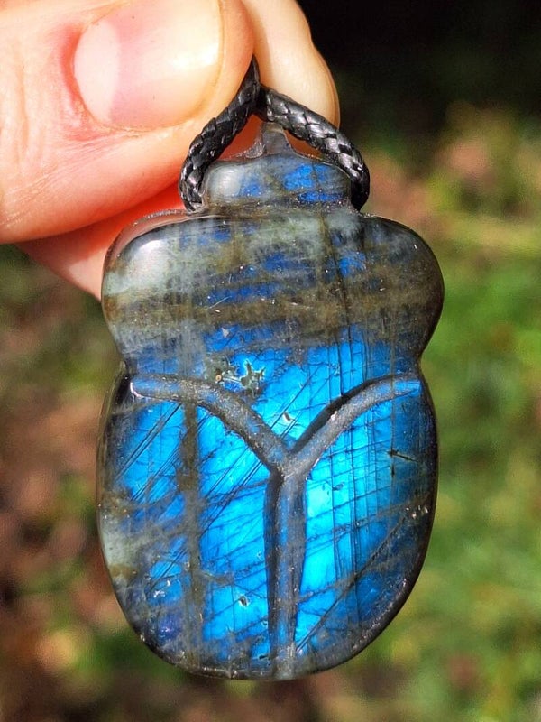 Amulette Khépri Labradorite
