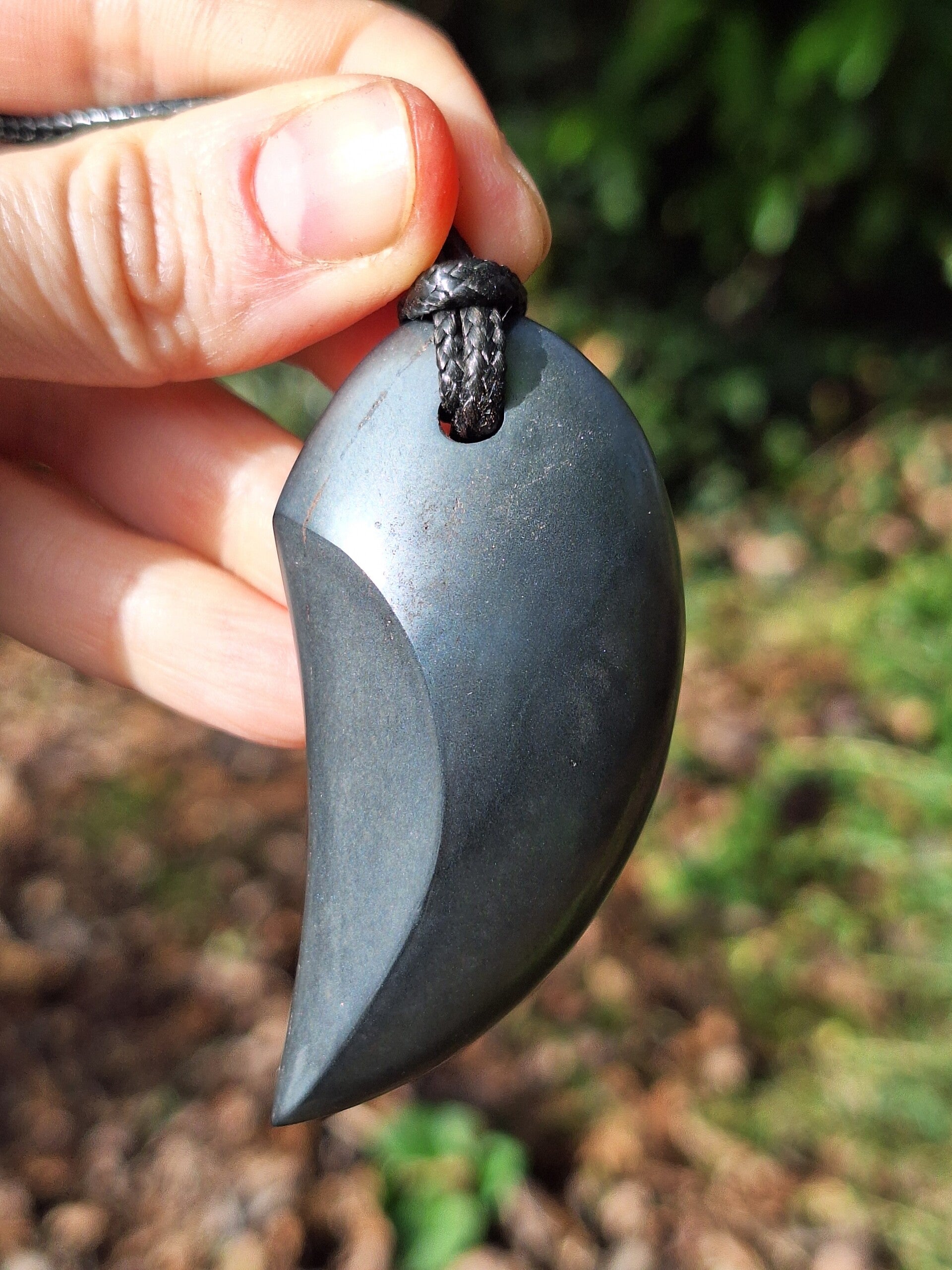 Amulette Griffe Hématite