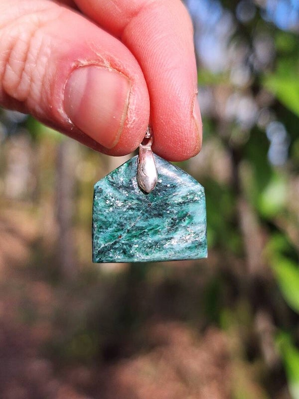Fuschite