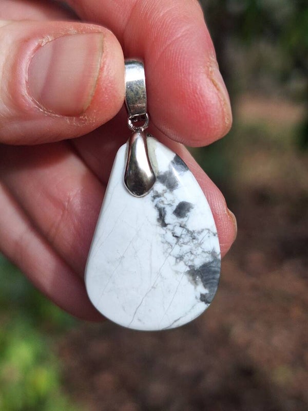 Howlite
