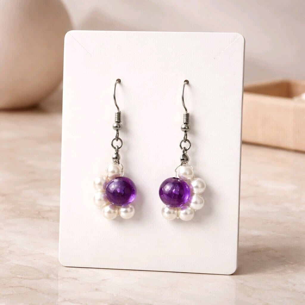 Elegante Perlenohrringe „Viola“ mit Silberfarbenen Ohrhängern– Handgemacht mit Liebe