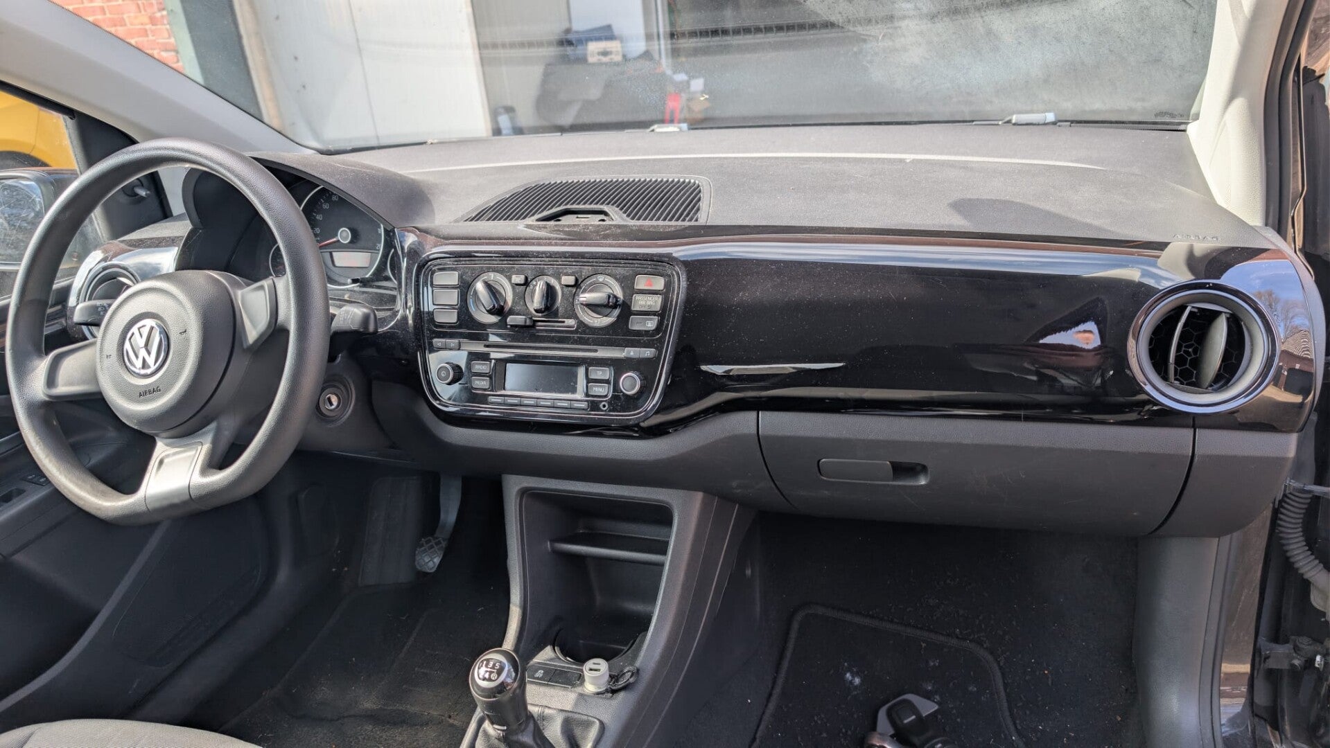 strak intrieur CRS tweedehands auto