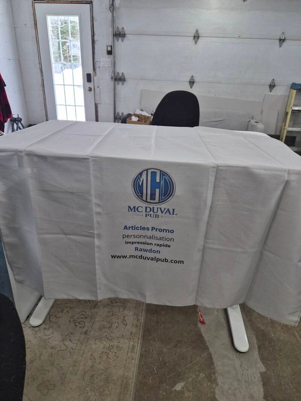 Nappe de kiosque personnalisée avec logo