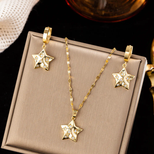 collier boucle d'oreille étoile doré