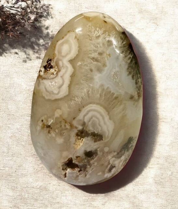 Forme Libre Agate Fleur 700 Grammes