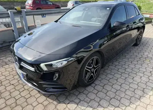 MERCEDES-BENZ A 180