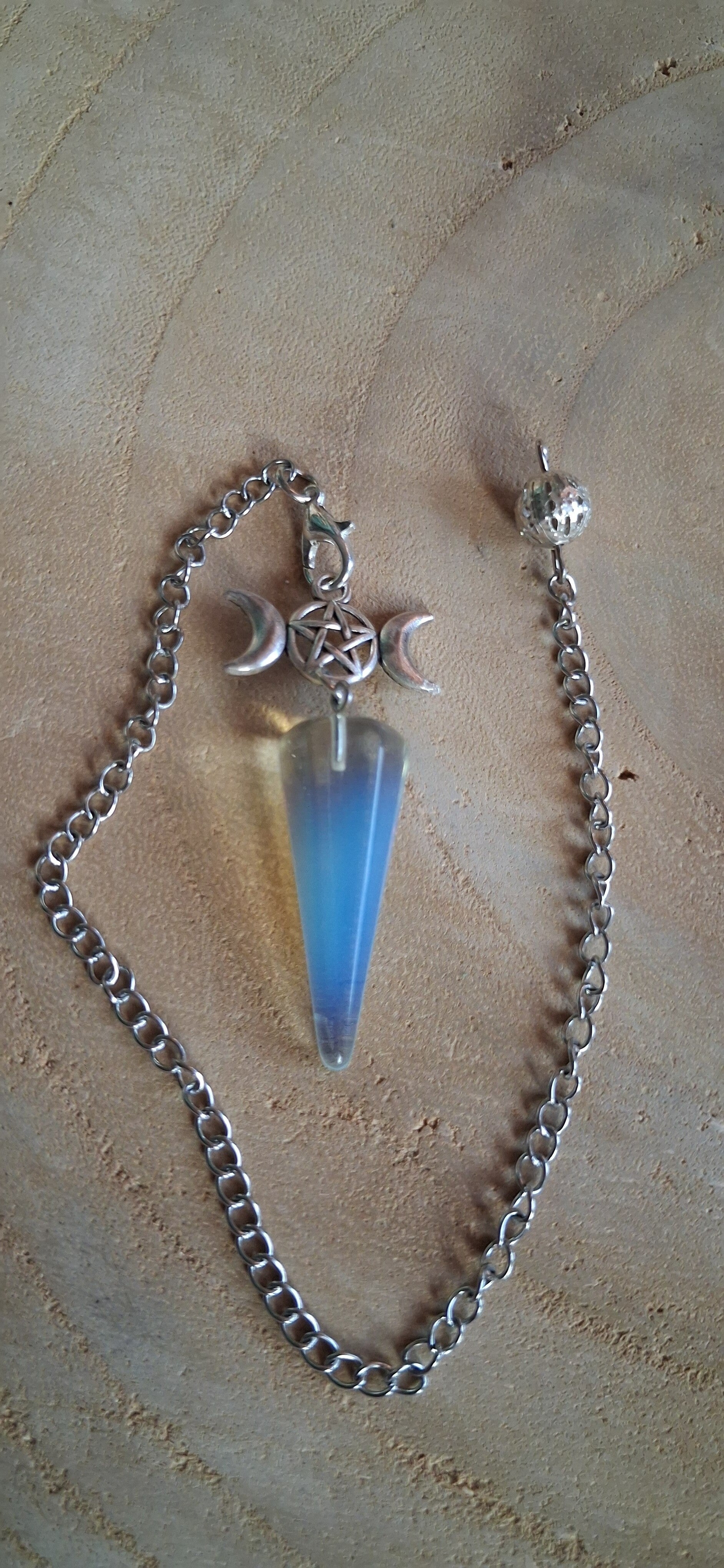 Pendel Triple Moon Opaliet Look