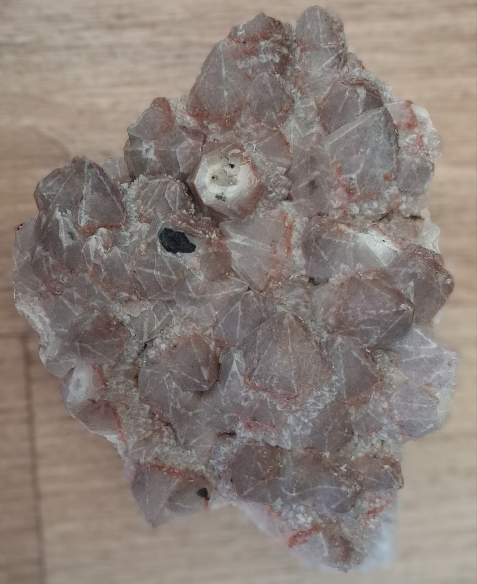 Dogtooth Calciet met drusy kwarts 2