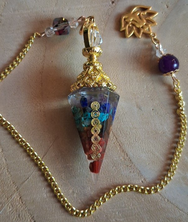 Pendel Orgonite Chakra: Goudkleurig met Lotusbloem hanger