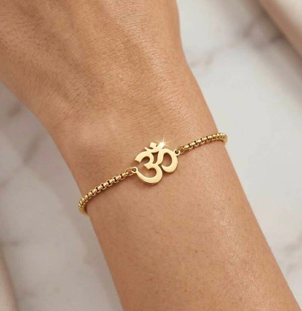 Bracelet doré symbole OM