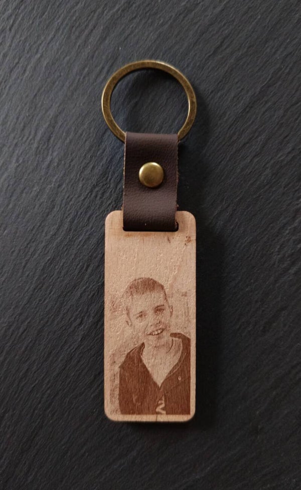 Personalisierter Schlüsselanhänger mit Gravur – beidseitig graviert