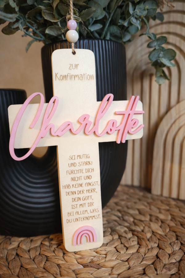 Personalisiertes Holzkreuz – Geschenk zur Taufe, Kommunion oder Konfirmation