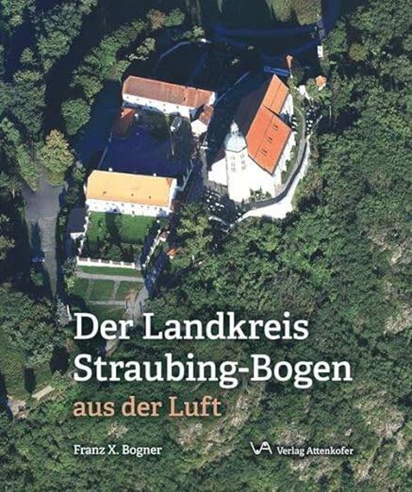 Der LANDKREIS STRAUBING-BOGEN aus der Luft
