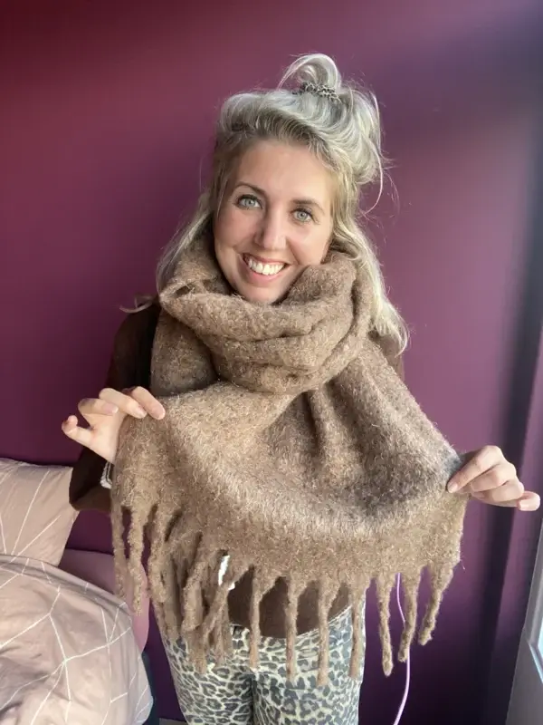 Sjaal franjes bruin met glitter