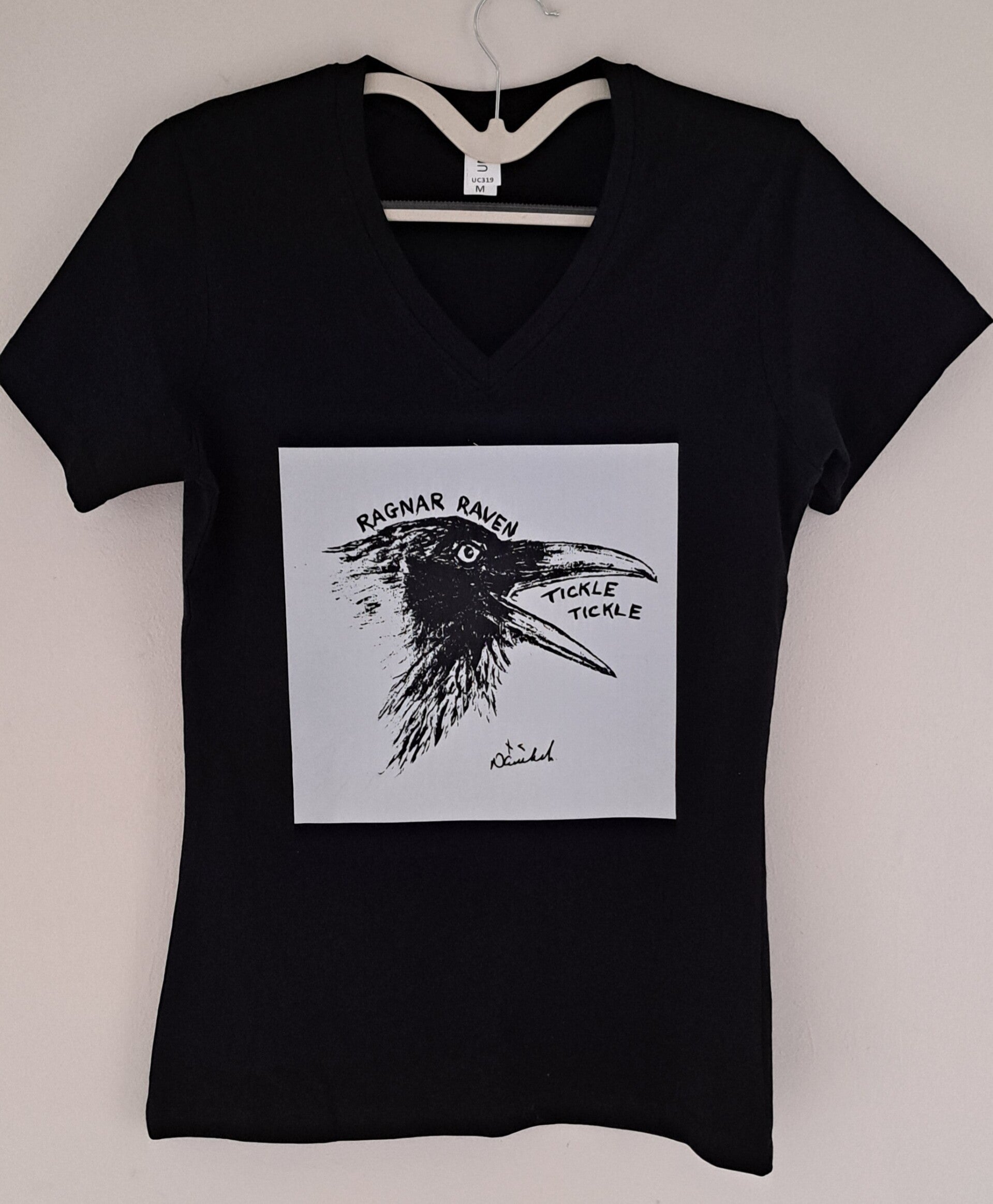 "Tickle Tickle Sketch" T shirt black 100%cotton