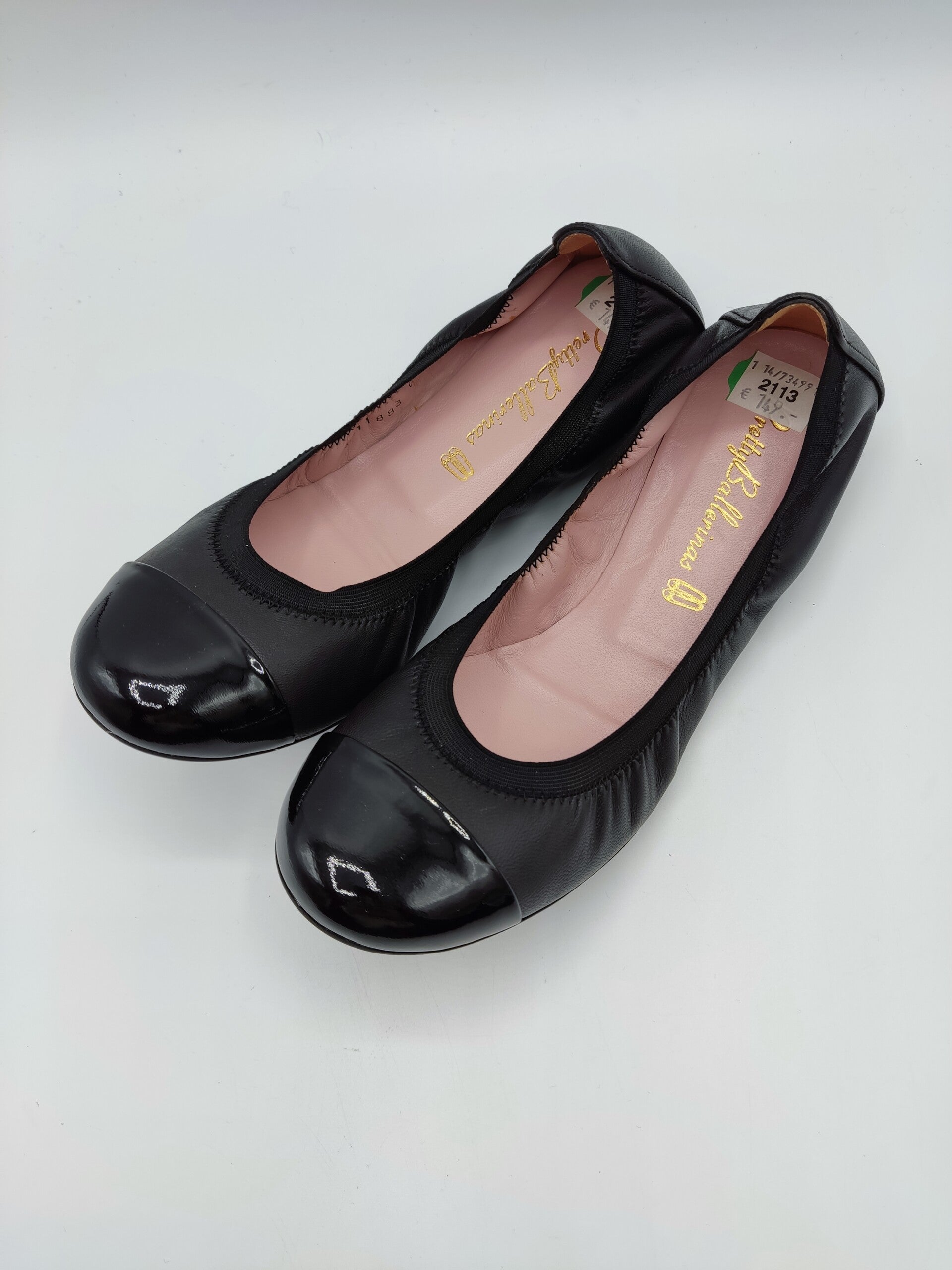 Pretty Ballerina schwarz mit Lackkappe