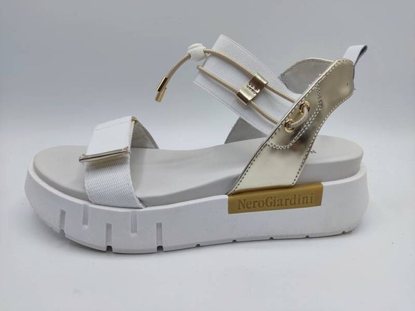Nero Giardini Plateau - Sandale weiß / gold