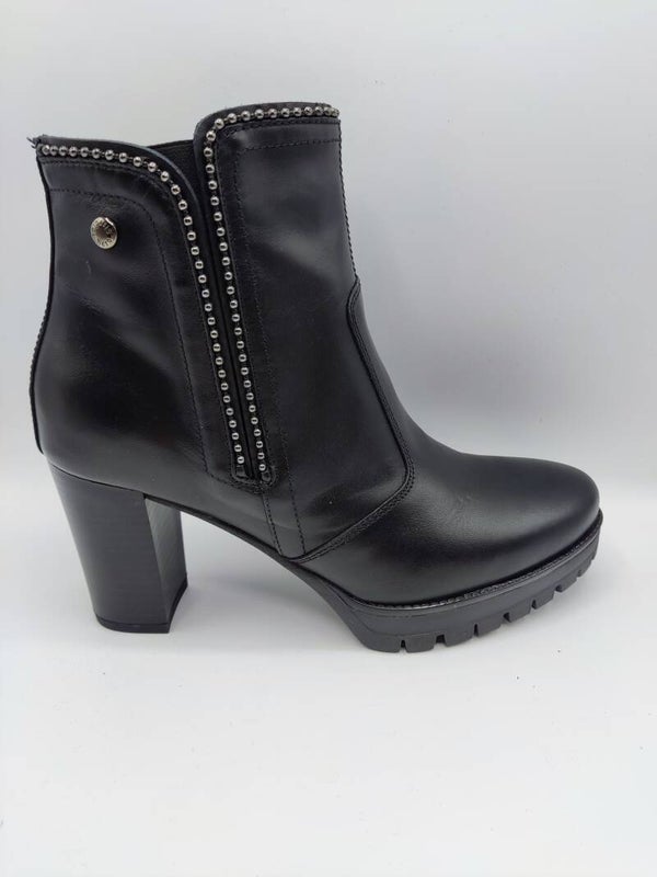 Stiefelette von Nero Giardini mit Nieten