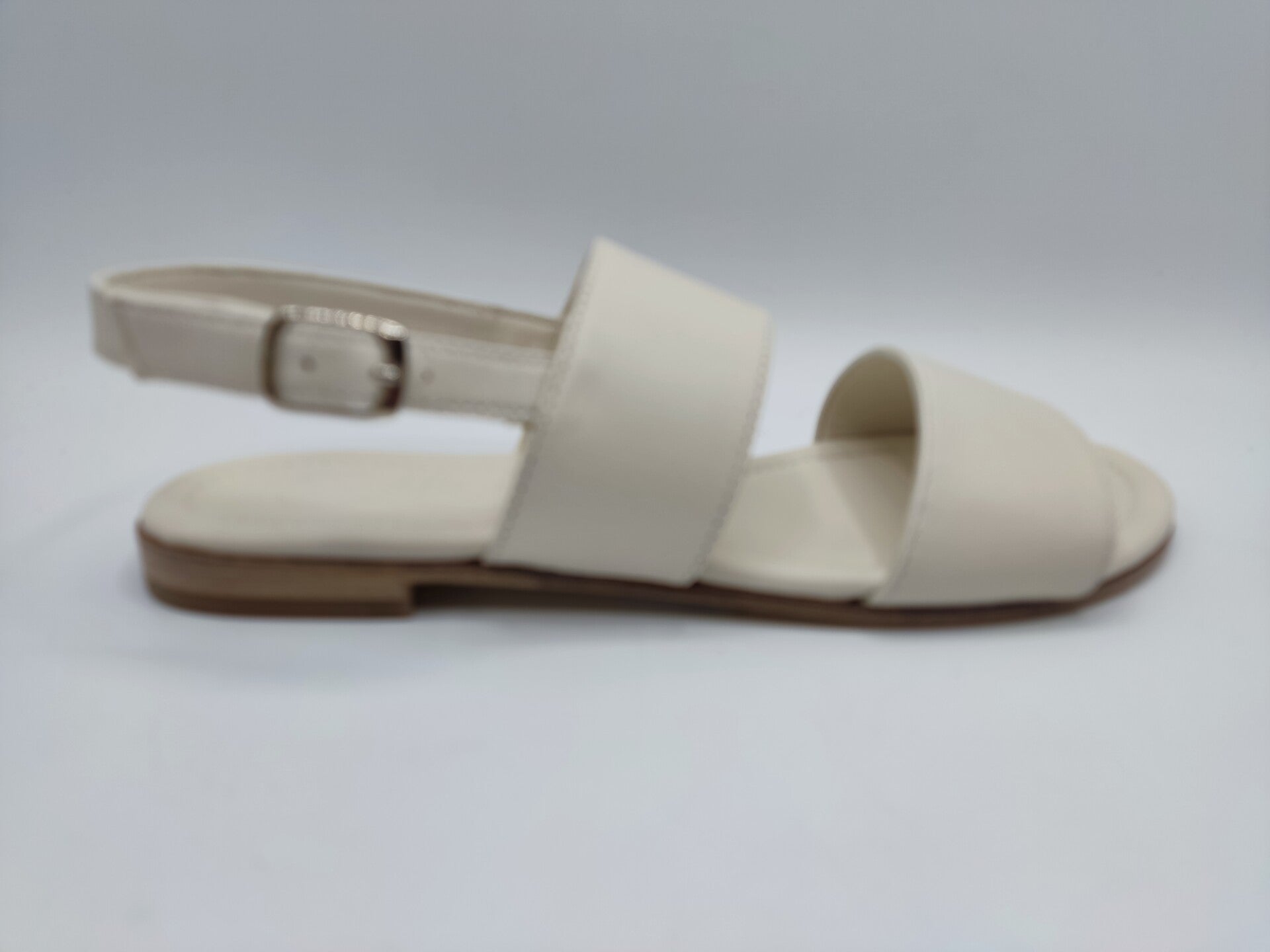 Donna Carolina Sandale offwhite Persie