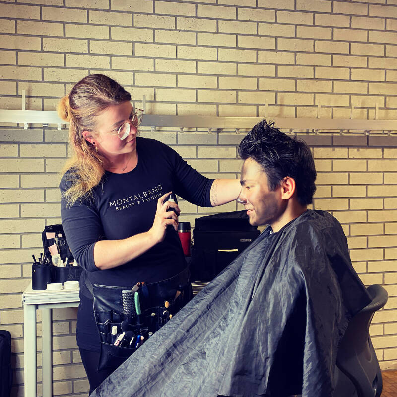 "Professionelles Theater-Make-up und Maskenbild für TV, Film & Bühne – von Lumen Montalbano."
