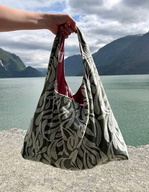 Sofia tote bag