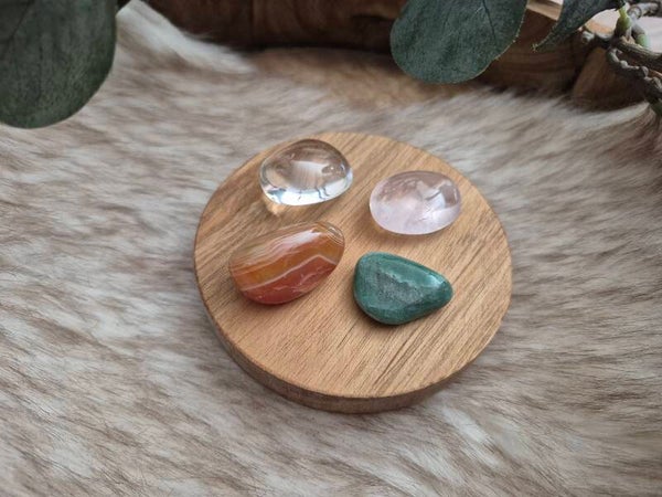 Stenen set Ostara