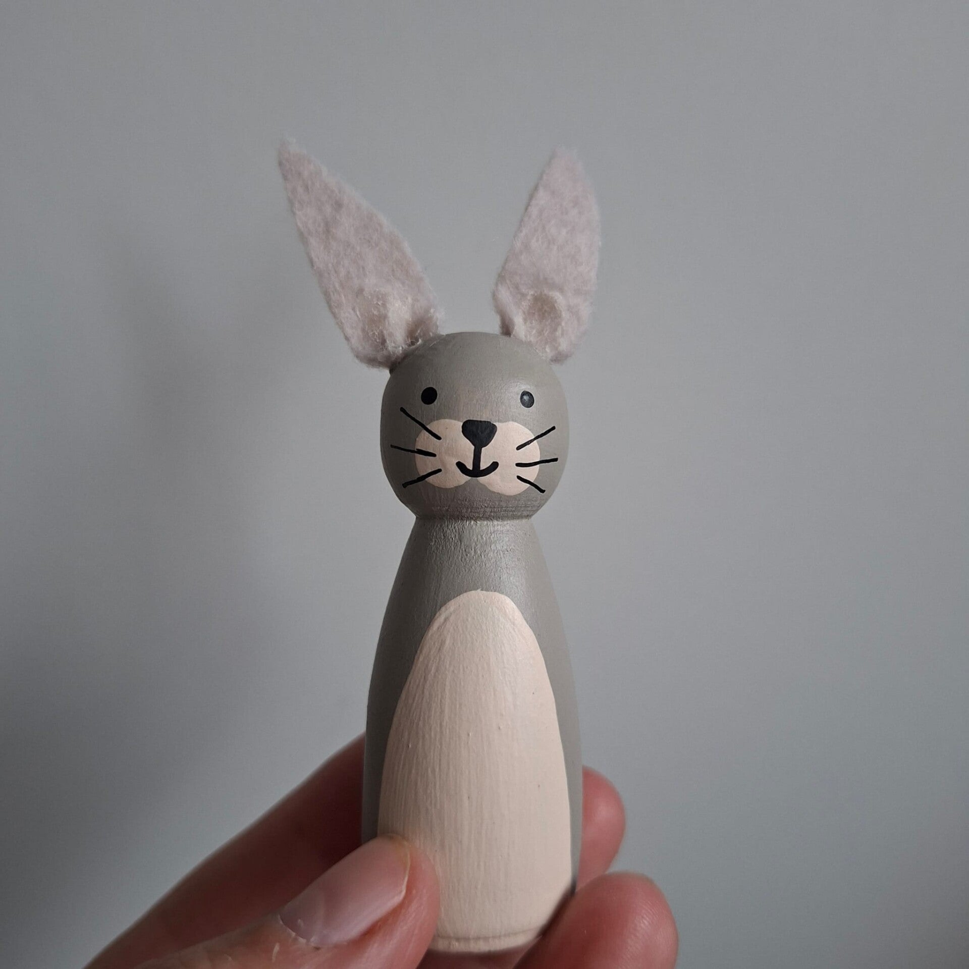 LV - peg doll haas