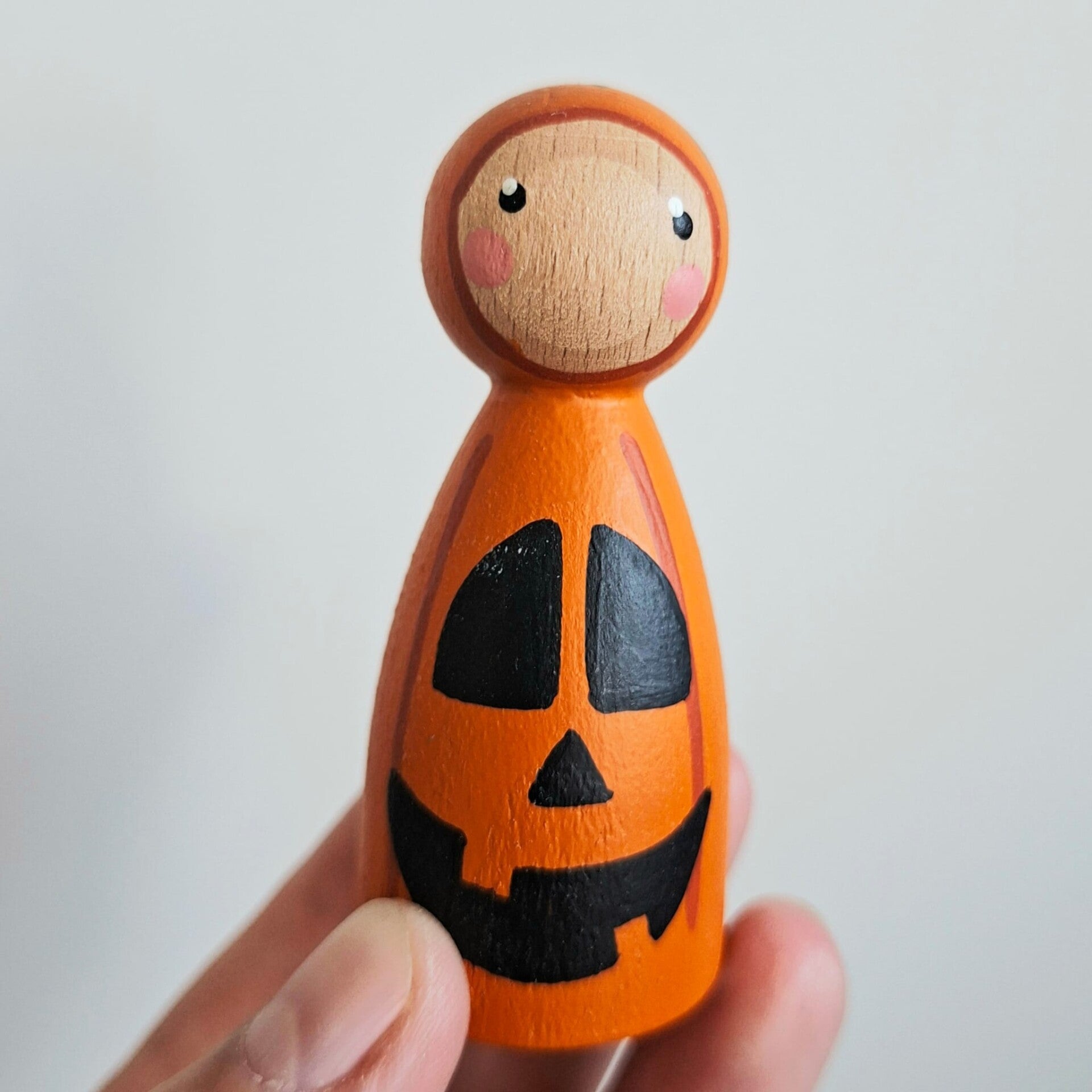 LV - Peg doll - pompoen