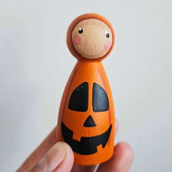 LV - Peg doll - pompoen
