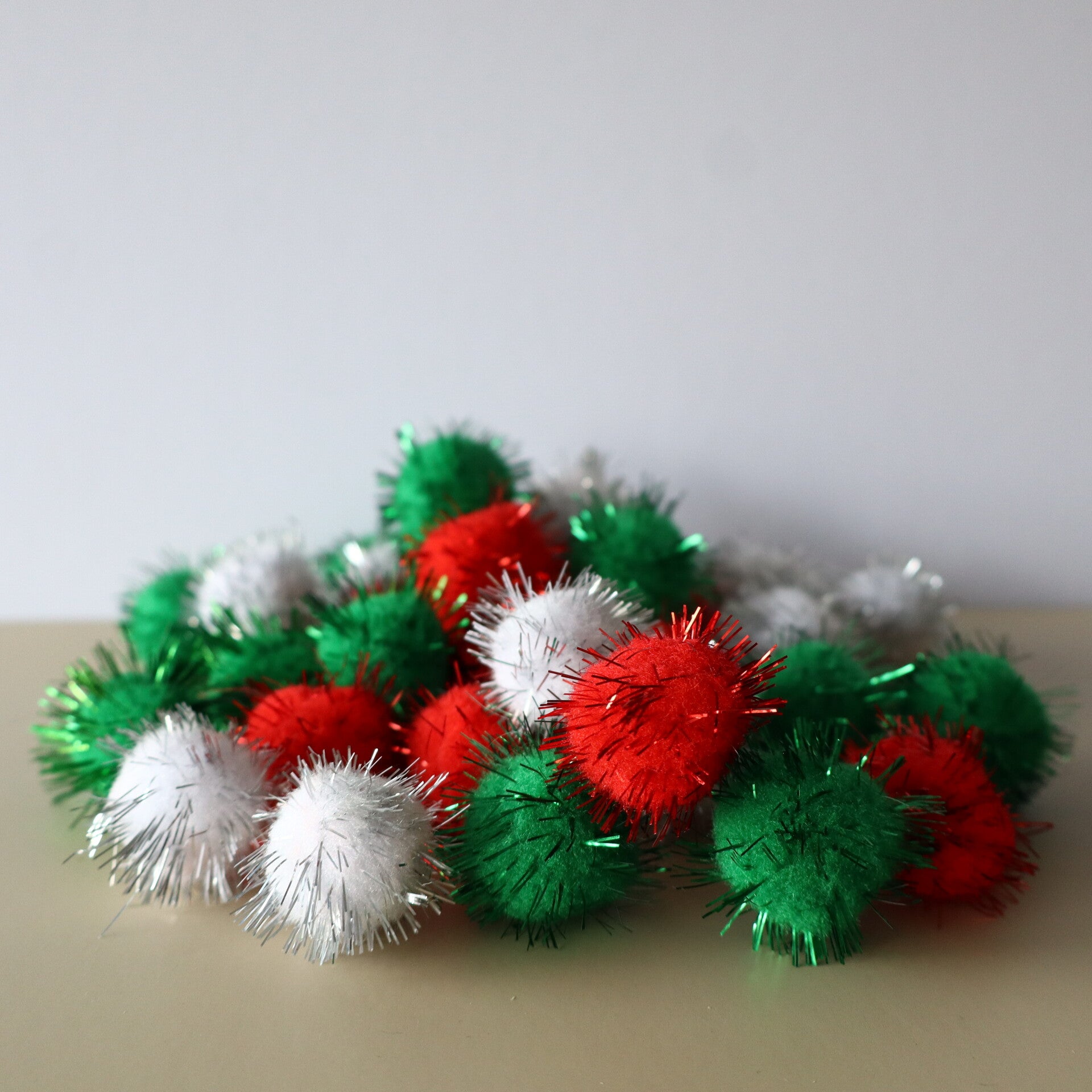 LV - Kerstpompoms