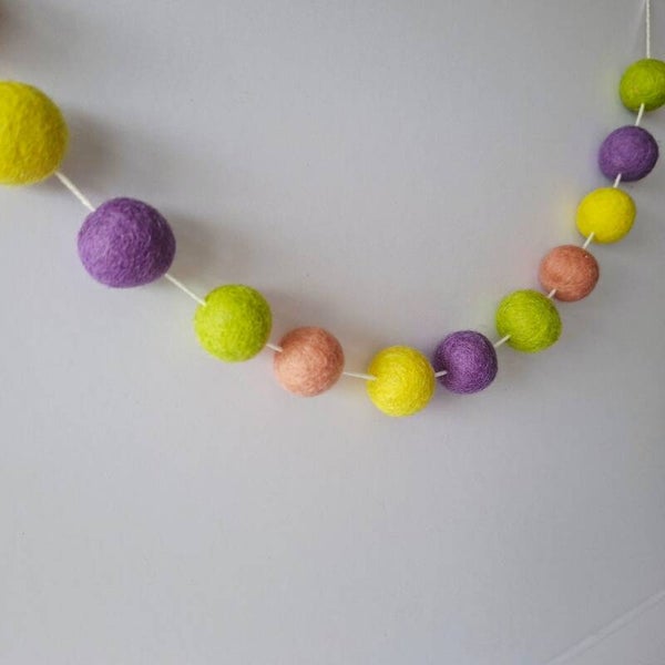 Slinger pompons vilt - Lente
