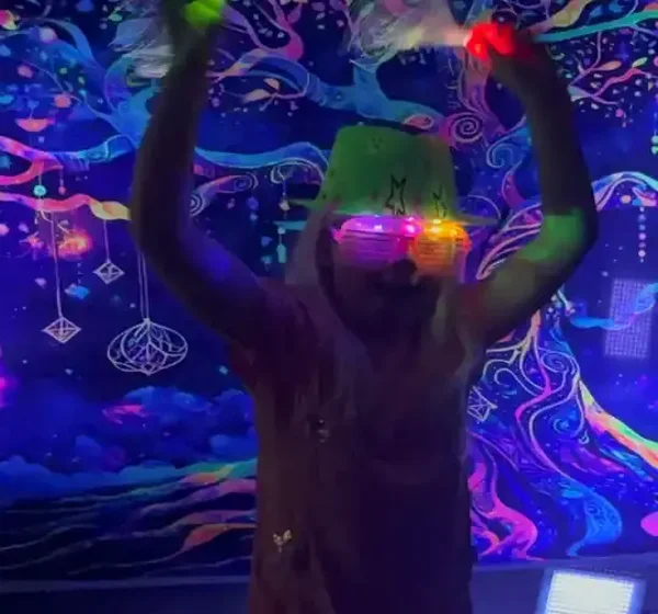 Knipperende Feest brillen in verschillende kleuren Glow in the Dark