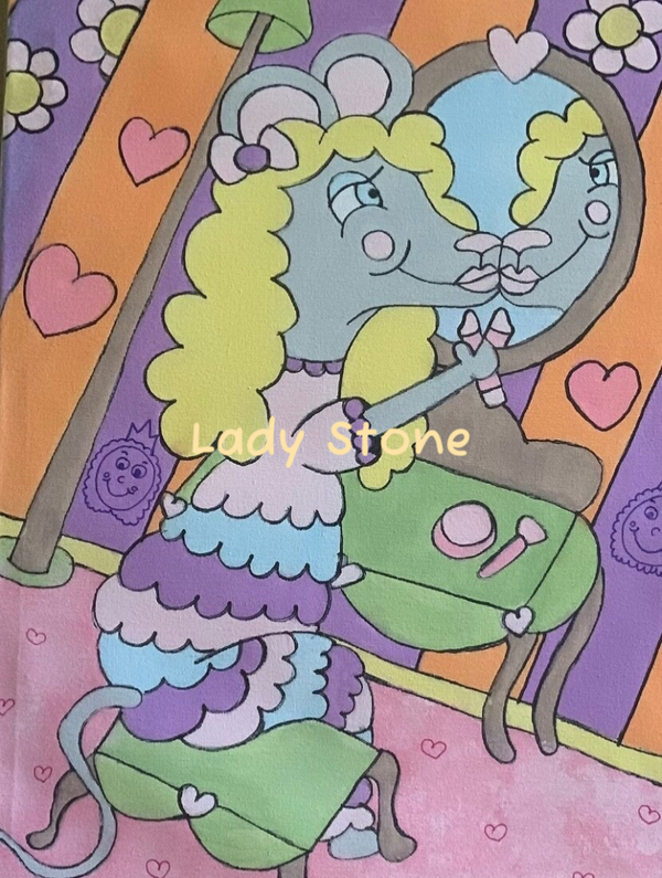 Mouse doing makeup