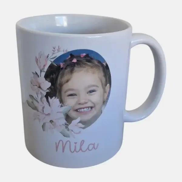 Gepersonaliseerde mok met foto, bloemen en naam – origineel fotocadeau voor verjaardag, Moederdag of elke bijzondere gelegenheid.