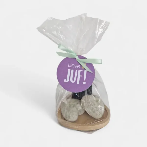 Cadeau voor juf – amberblokjes met raspje op houten schaaltje