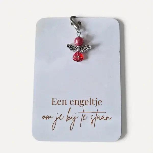 Engeltje sleutelhanger rood