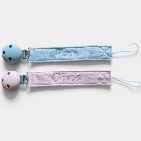 Speenkoord met naam geborduurd