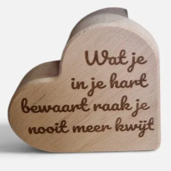 Houten hart kaarthouder – troostgeschenk voor foto of kaart