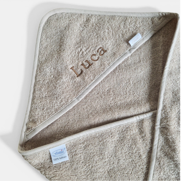 Badcape met naam geborduurd