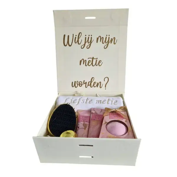 Metie vragen cadeau box – luxe koffertje met verzorgingsset