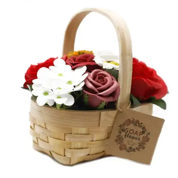 Zeepbloemen in rieten mand - diverse kleuren