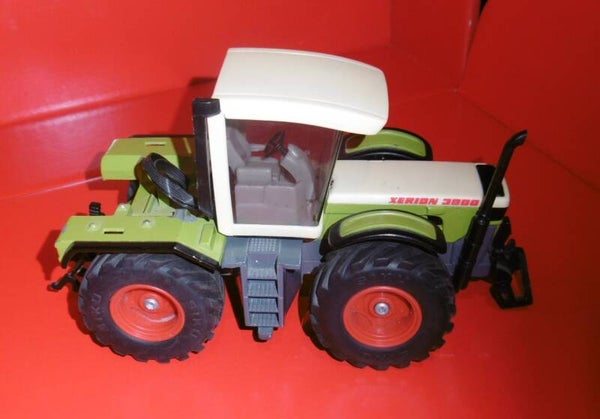 3553 Siku Claas Xerion 3000 1:32