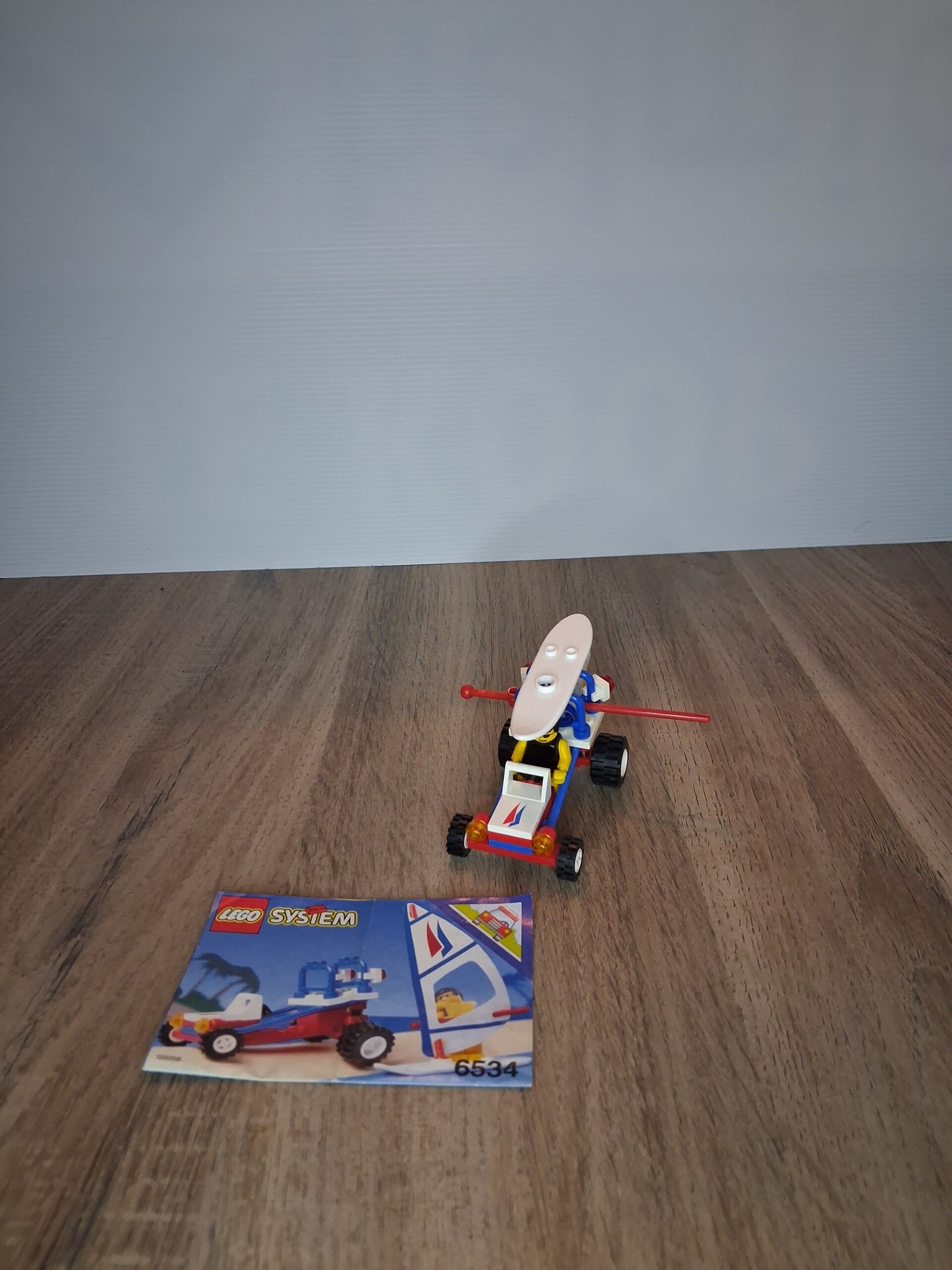 2 LEGO 6534 Beach Bandit