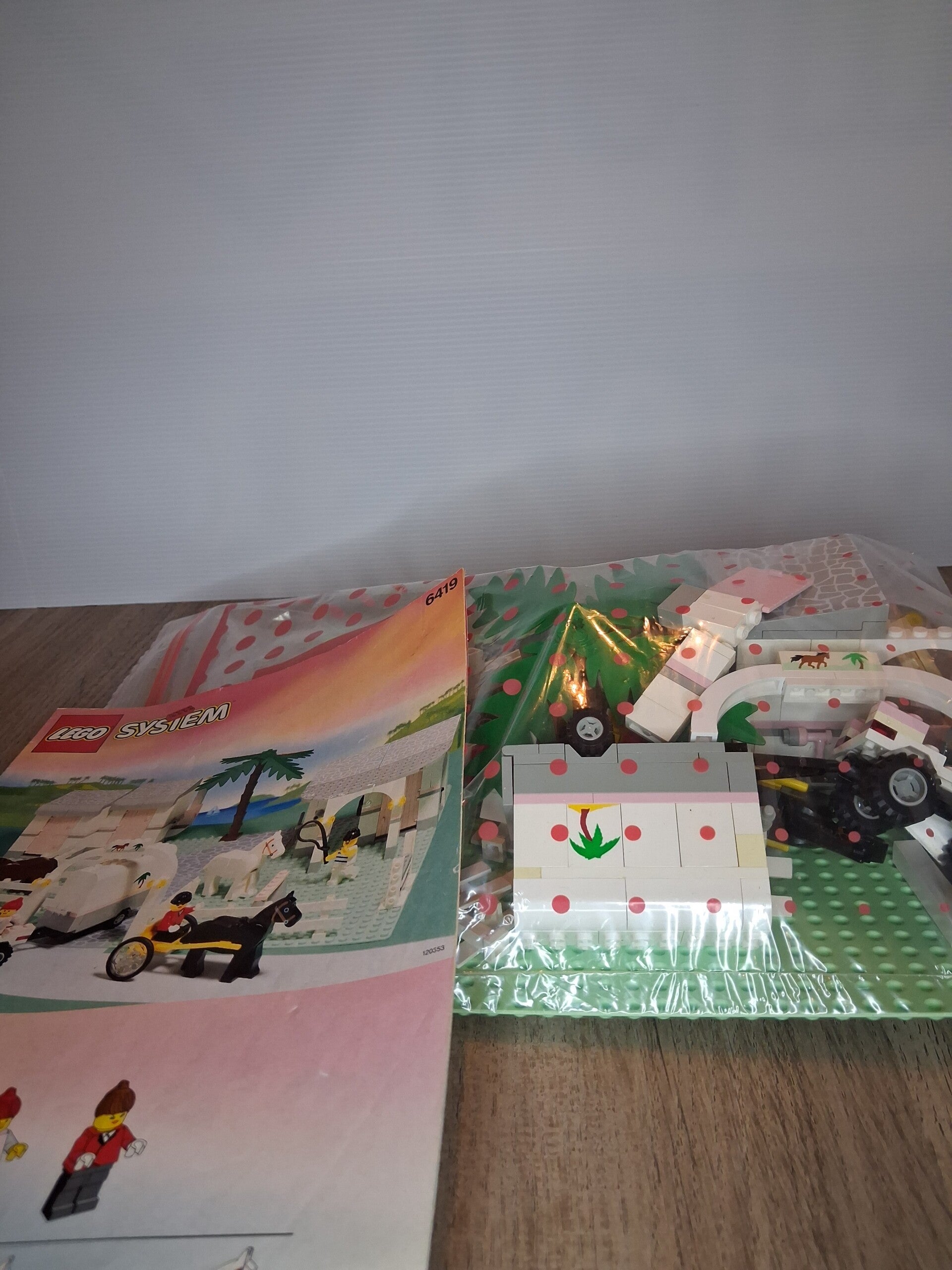 2 LEGO 6419 – Paradisa Rolling Acres Ranch (1992)