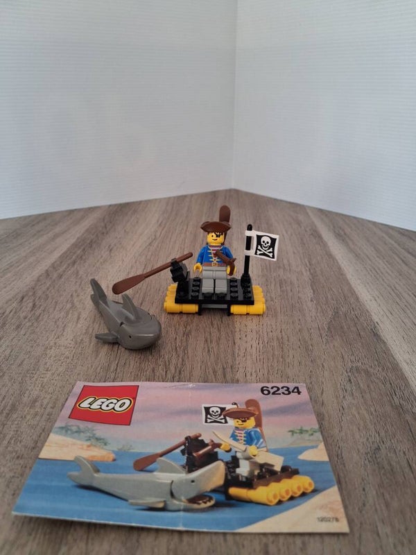2 piraten LEGO 6234 – Renegade’s Raft