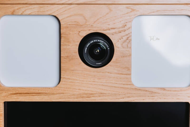 Luxe houten photobooth huren – perfect voor bruiloften en feesten in Waregem