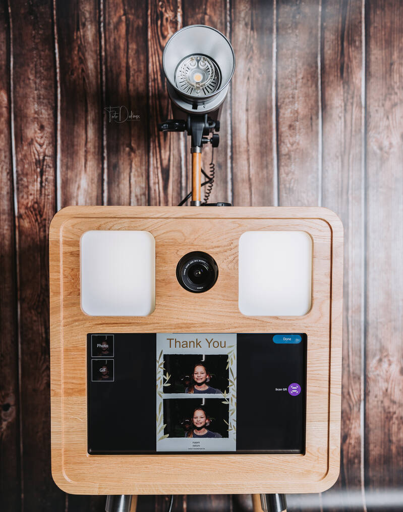 Luxe houten photobooth huren – perfect voor bruiloften en feesten in Waregem