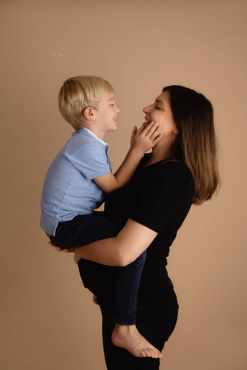 zwangerschap deerlijk waregem belgie kinderfotografie gezinsfotografie familiefotografie kinderfotografie kinderen