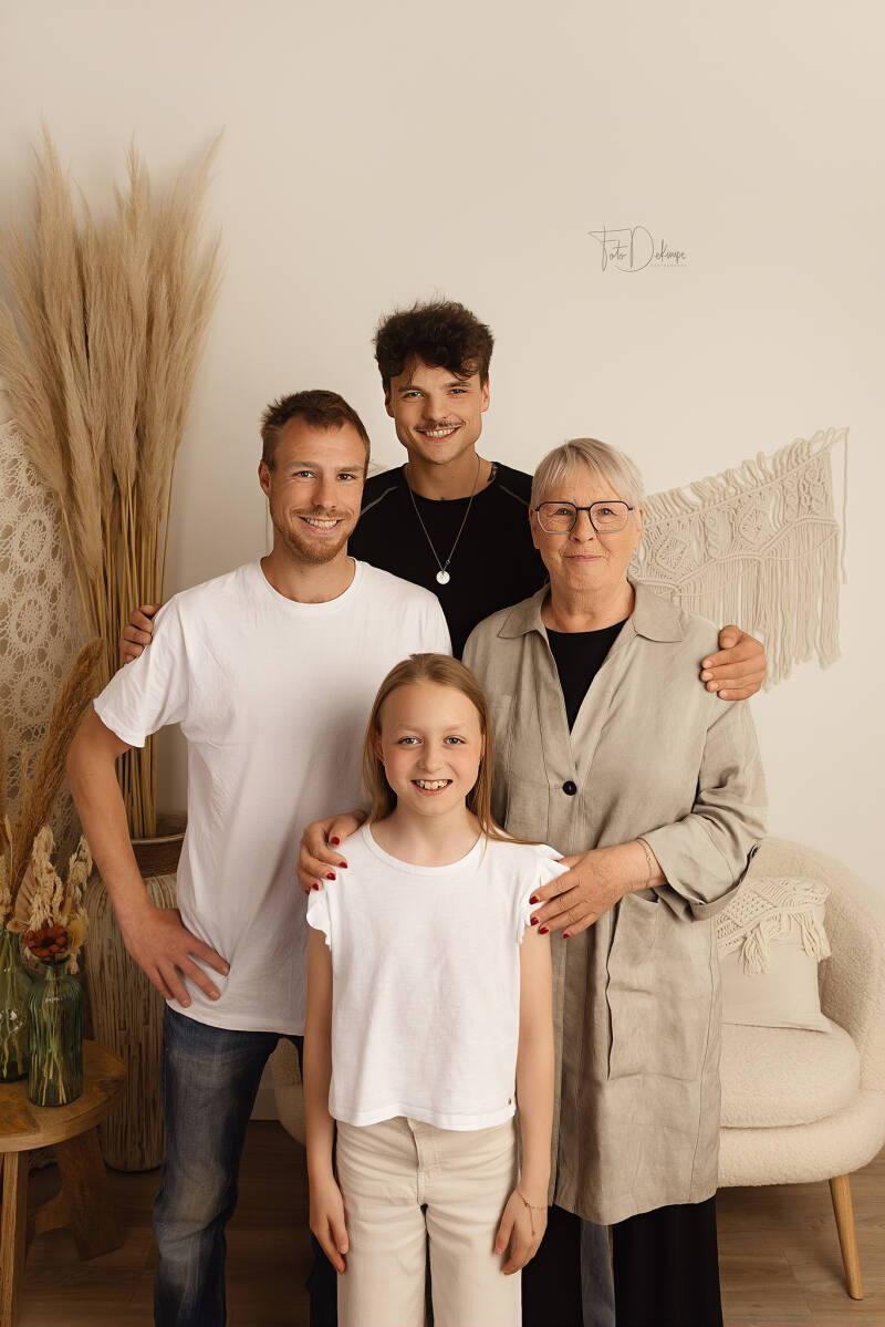 kind fotograaf deerlijk waregem belgie kinderfotografie gezinsfotografie familiefotografie kinderfotografie kinderen communie vormsel lentefeest