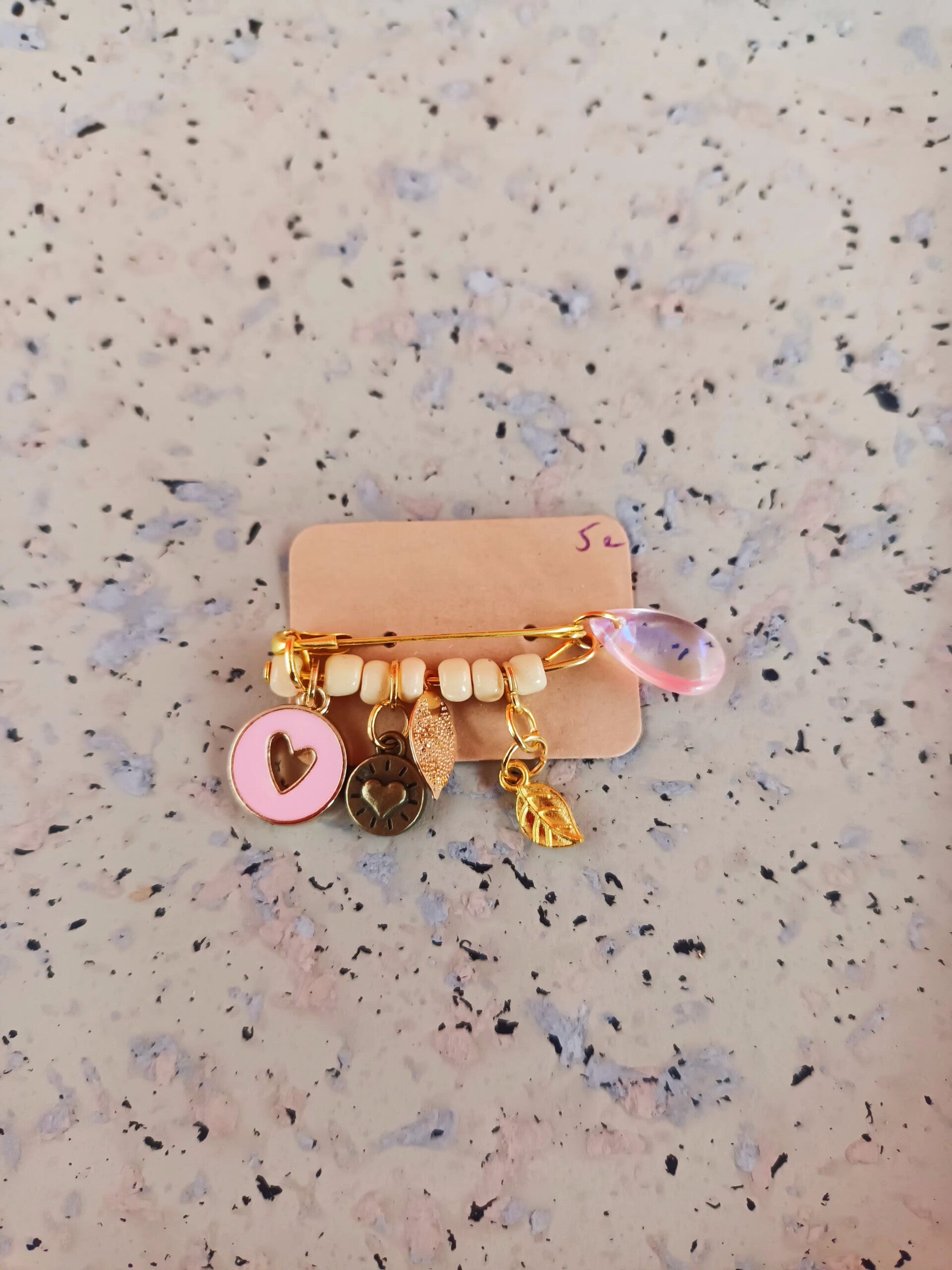 Broche